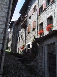 Scorcio di Erto.jpg